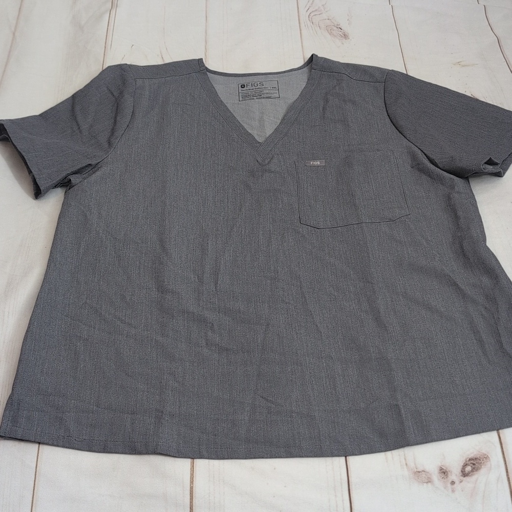 Figs Technical Collection One Pocket Scrub Top in Gray size XXL Beautiful Color